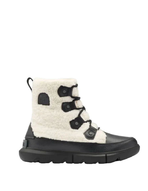 Explorer Ii Joan Cozy Boot In Black, Sea Salt